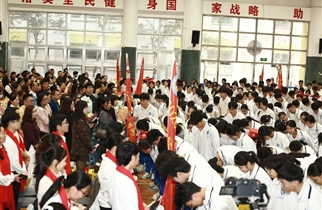 冲吧，十八岁！——我校2026届高考攻坚动员暨成人礼活动圆满举行