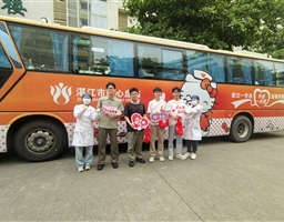 热血践初心 师者显担当——我校组织教职工参加无偿献血活动